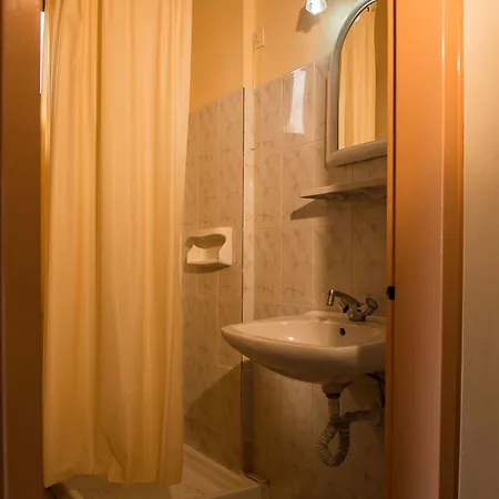 George Apartmanhotel
