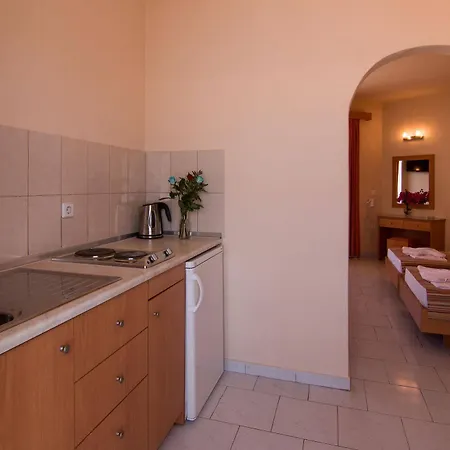 George Aparthotel