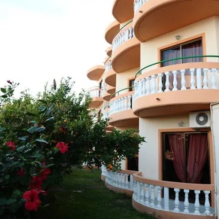 George Apartahotel