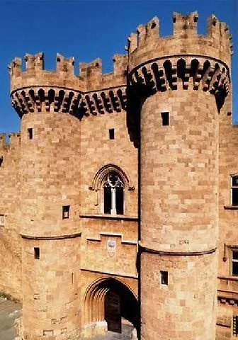 George Apartmanhotel 2*